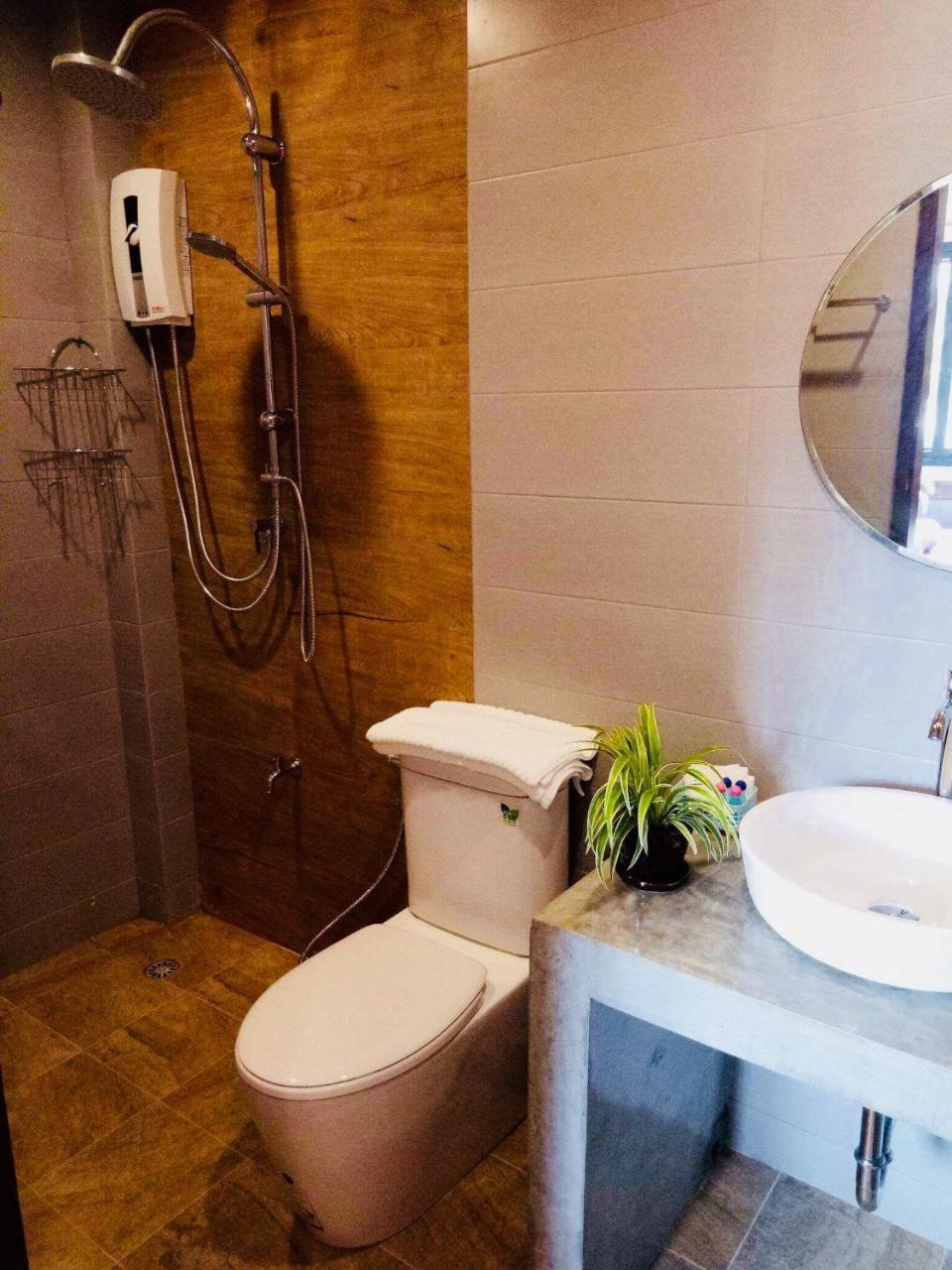 Lanta White'S House Hotel Koh Lanta Exterior photo