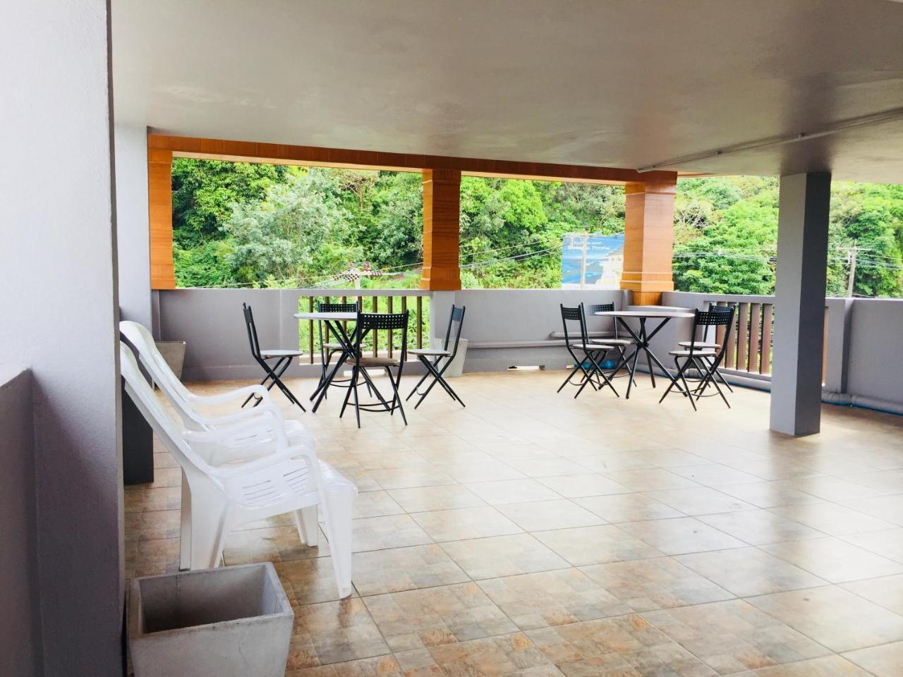 Lanta White'S House Hotel Koh Lanta Exterior photo